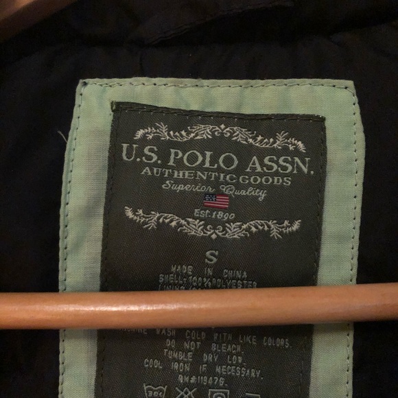 BLACK AND PINK POLO VEST JACKET - Picture 4 of 7